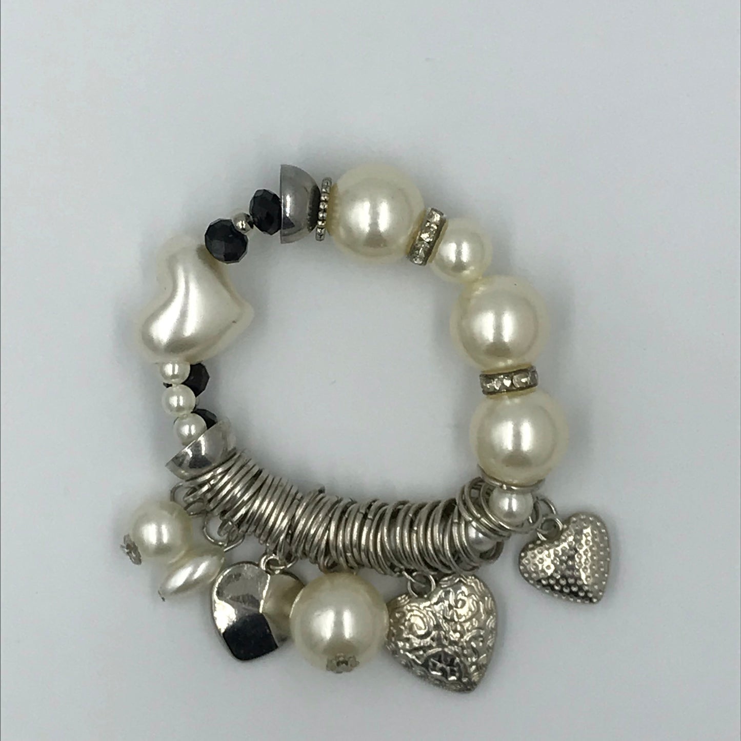 Bracelet perles et pampilles double coeurs et anneaux